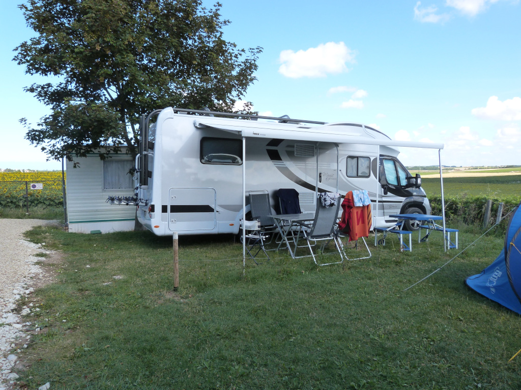 Vous avez envie d'un séjour authentique en camping en Charente maritime? Rendez-vous dans notre camping en bord de l'estuaire à Barzan